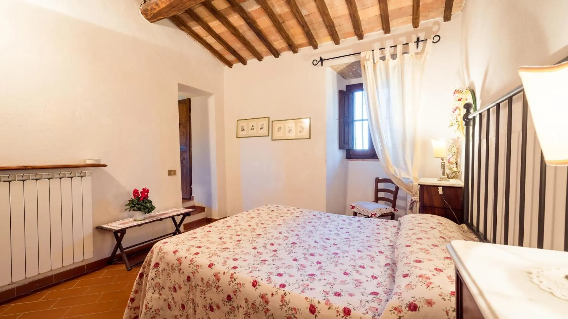Holiday home Spacious Estate In San Gimignano