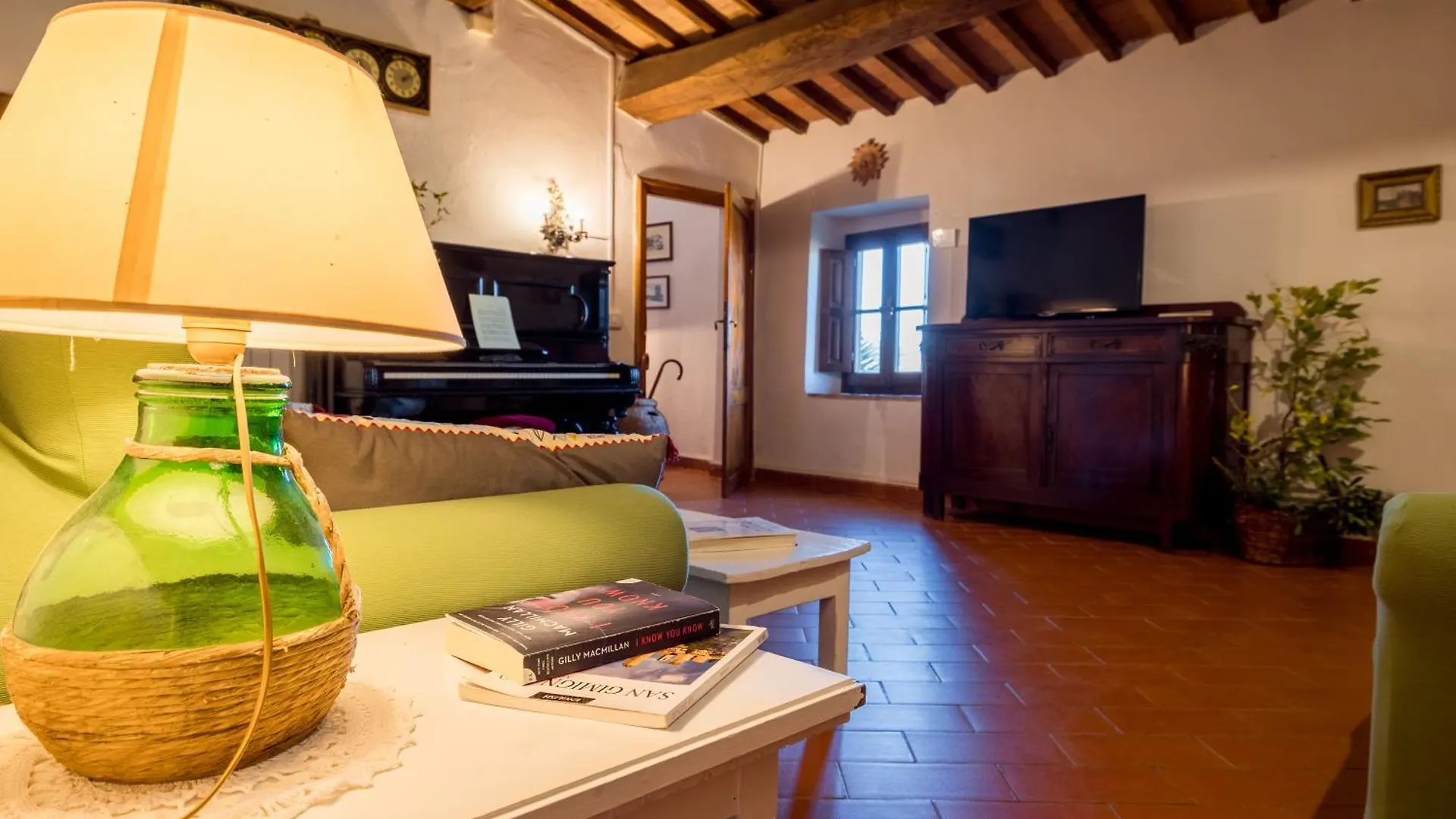 Spacious Estate In San Gimignano 0*,  Italy