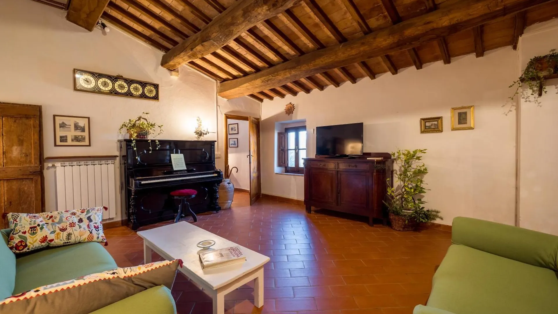 Holiday home Spacious Estate In San Gimignano Italy