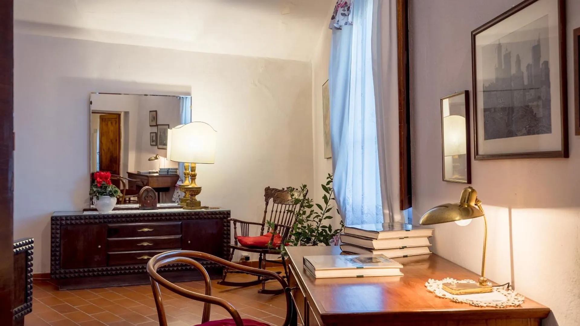 Spacious Estate In San Gimignano 0*,