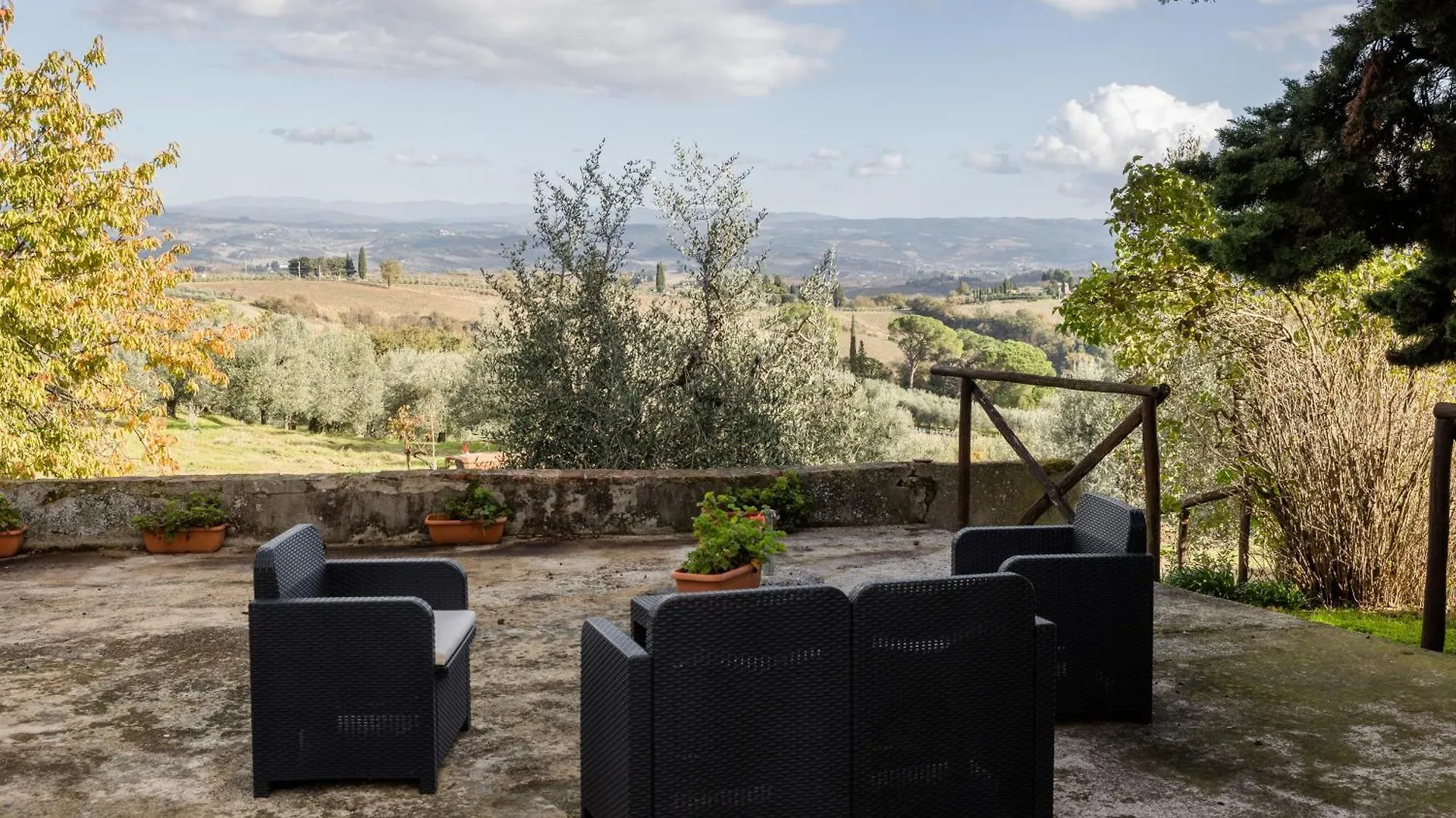 Spacious Estate In San Gimignano
