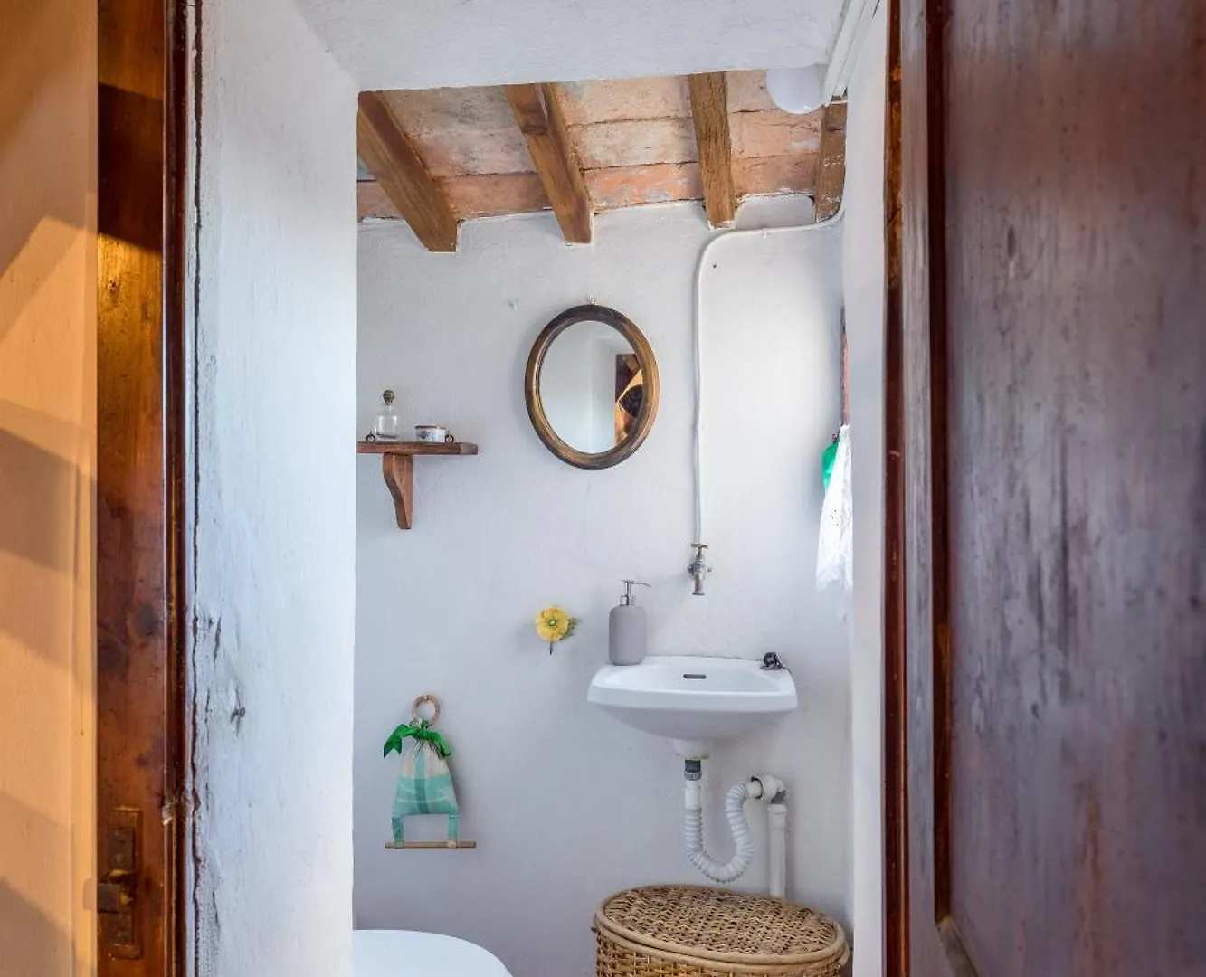 Spacious Estate In San Gimignano 0*,