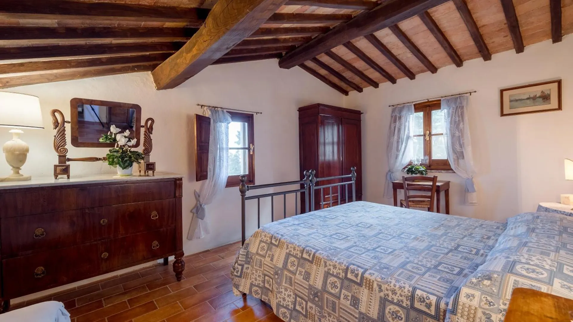 Spacious Estate In San Gimignano